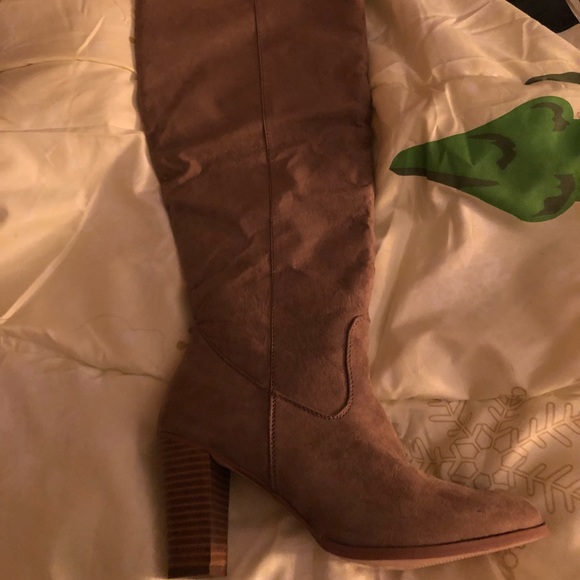 Boots - Picture 2 of 2